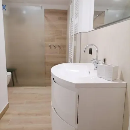 Molo 7 - Antesitum - Classic, Modern And Cozy Ferienhaus Malgrate